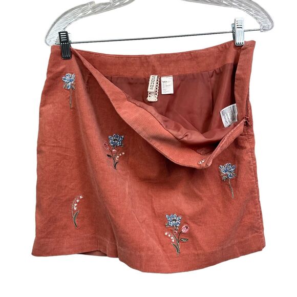 H&M Divided Womens Mini Corduroy Skirt Floral Embroidered Lined Coral Size 6 - Picture 5 of 6